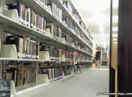 مثير شقراء مكتبة غرف مقبض استمناء وقحة
