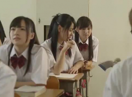 المراهقين اليابانية سخيف مع توتيه ضخمة