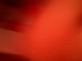 فاتنة دامبو هو الحصول على بوسها يمسح أمام كاميرا الويب، على أمل الحصول على مارس الجنس.